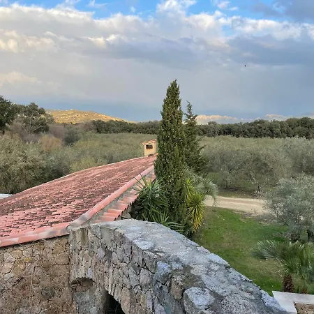 Domaine Du Reginu מלון
