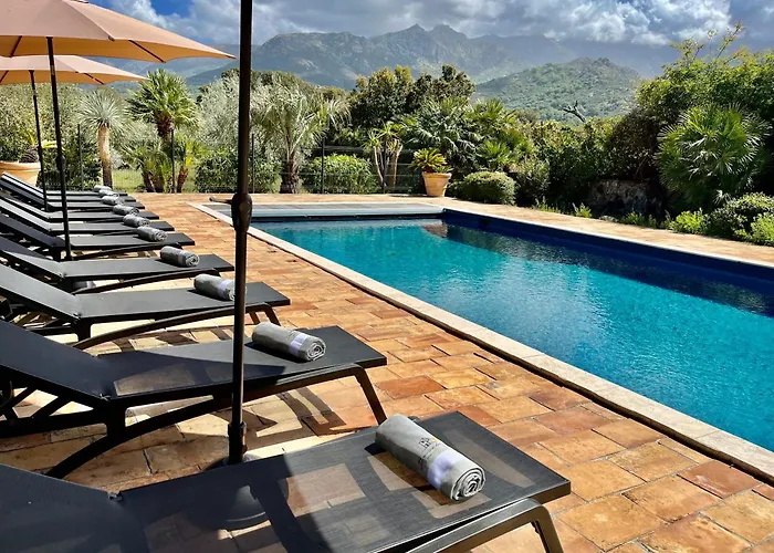 Domaine Du Reginu 호텔 4*