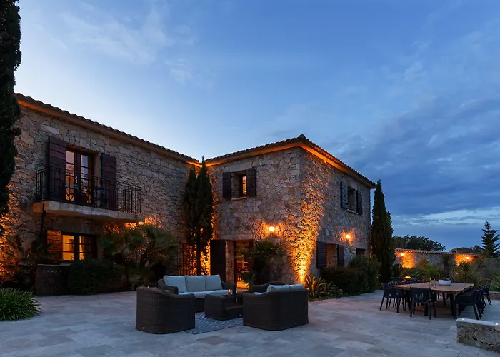 호텔 Domaine Du Reginu 4*