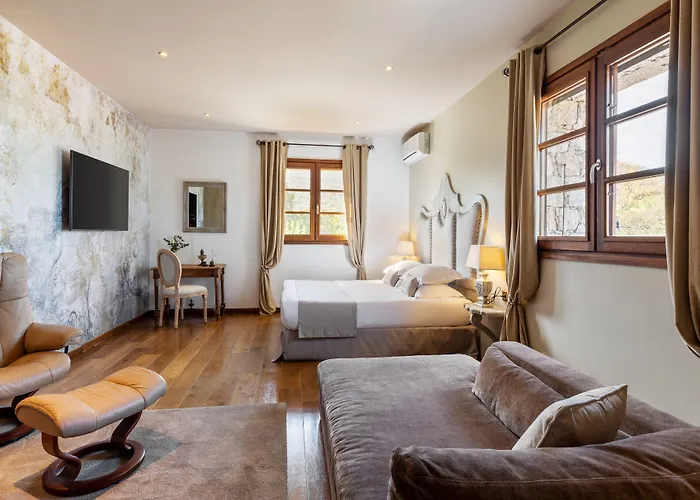 Domaine Du Reginu 호텔 4*
