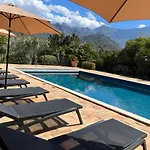 Domaine Du Reginu Hotel