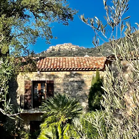 Domaine Du Reginu 4*