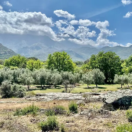 Hotell Domaine Du Reginu 4*