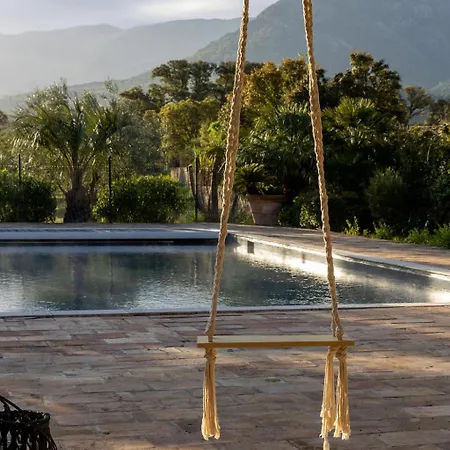 Hotell Domaine Du Reginu