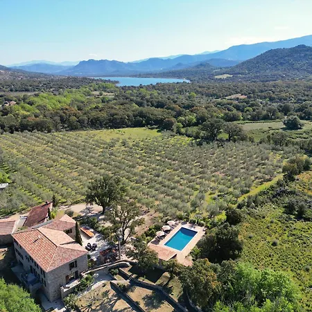 Domaine Du Reginu Hotell