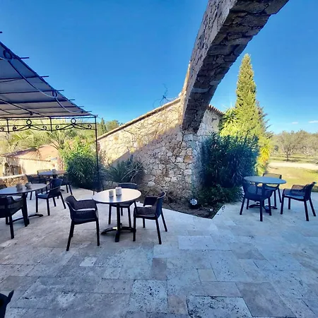 Domaine Du Reginu 4*