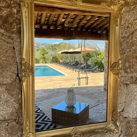 Otel Domaine Du Reginu