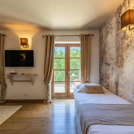 Hotell Domaine Du Reginu