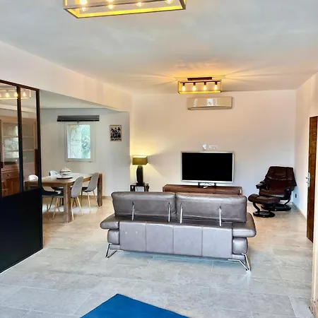 Ξενοδοχείο Domaine Du Reginu