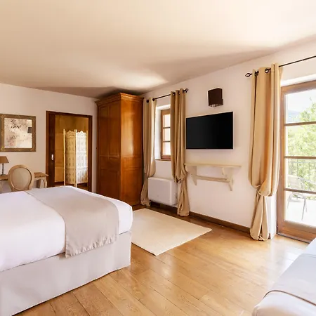 Domaine Du Reginu Hotell