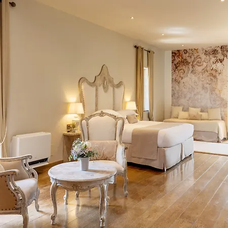Domaine Du Reginu Hotel