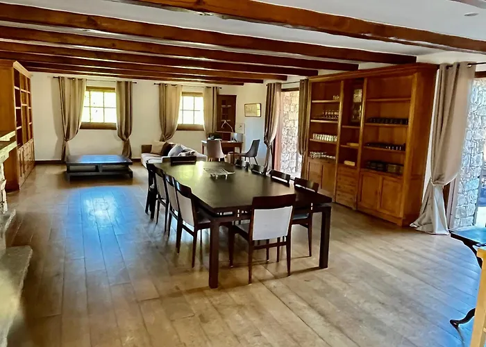 Domaine Du Reginu 4*