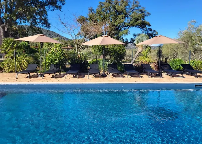 Domaine Du Reginu Hotel 4*