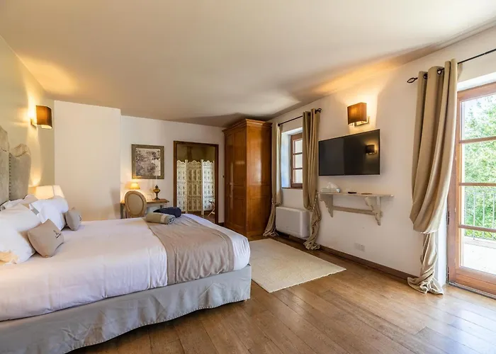 Hotel Domaine Du Reginu 4*